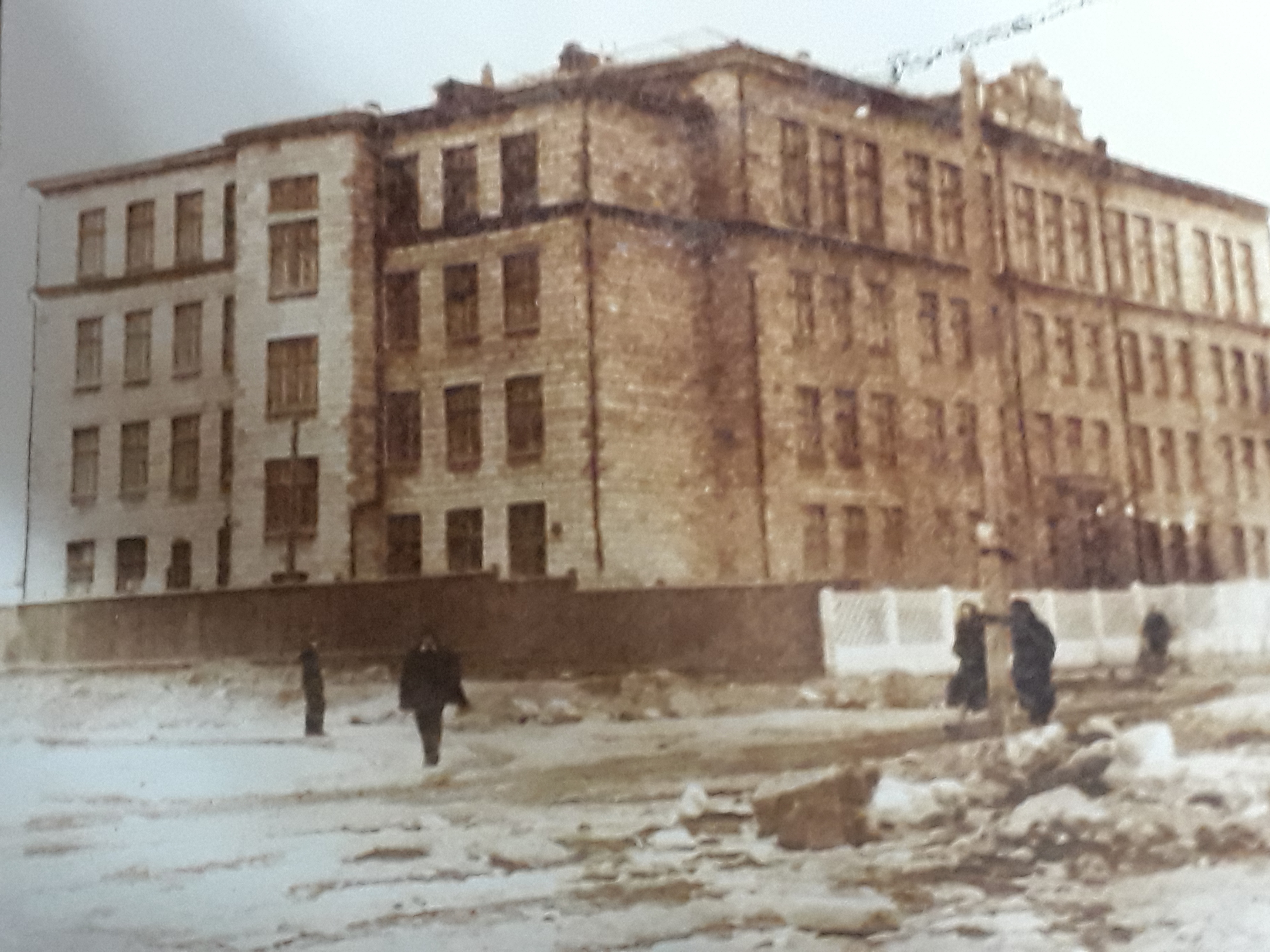 ШКОЛА 62 в 1957 году в год открытия